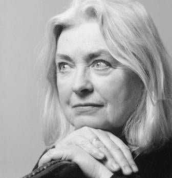  Gillian Clarke 