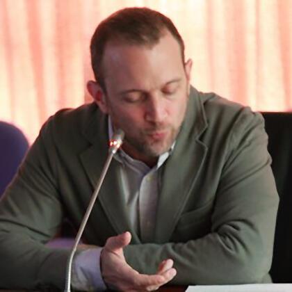 Associate Professor Luke Robinson