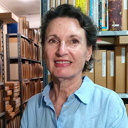 Professor Laura Wright