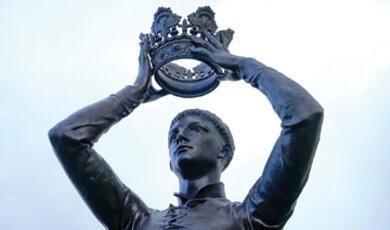 Image of a statue of Prince Hal, part of The Gower Memorial in Bancroft Gardens, Stratford-Upon-Avon
