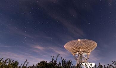 image of a radio telescope