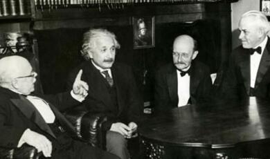 24Nov15NilsAndersson_EinsteinRight_660.jpg