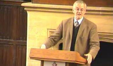 Still of the lecturerer