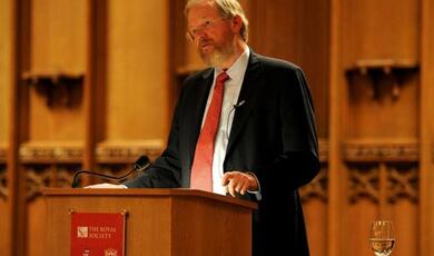 Bill Bryson at the podium