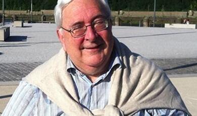 Steve Schifferes_370x370.jpg