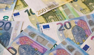 pile of Euro notes